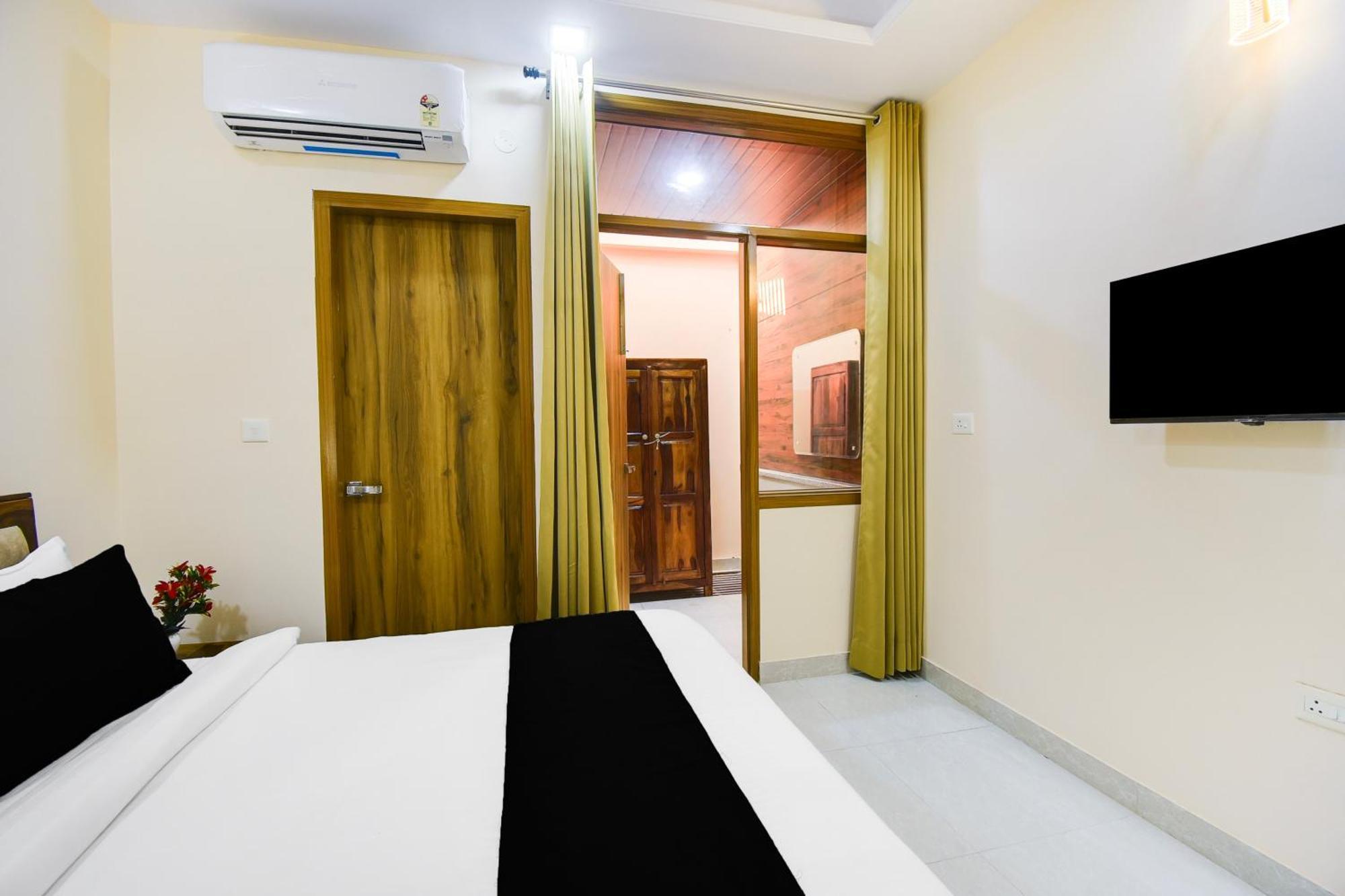 Super O Royal Retreat Hotel