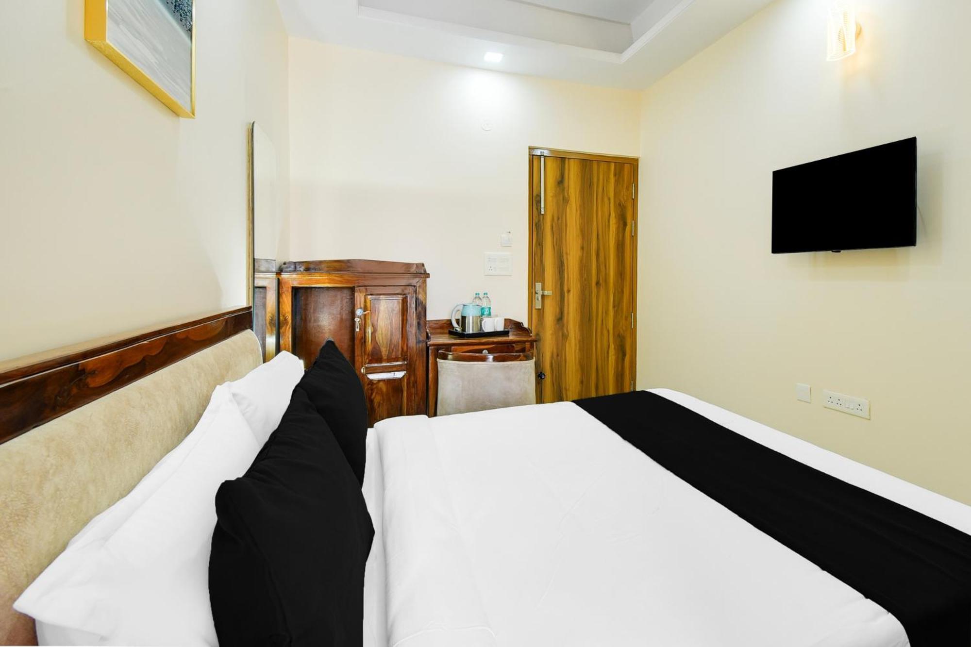 Super O Royal Retreat Hotel